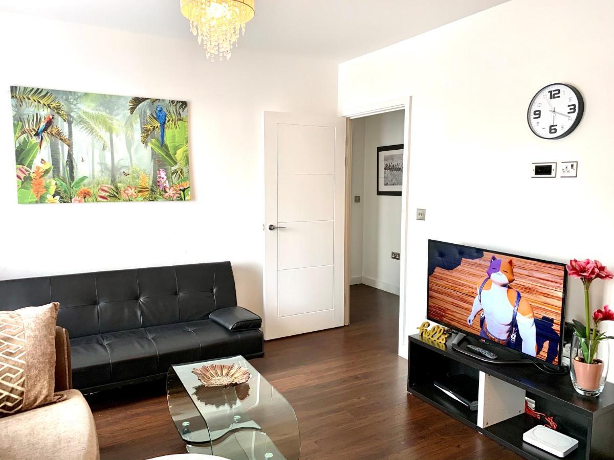 2-Bedrooms Modern Apartment Next To Velodrome, Lounge, Balcony, Parking, Abba ลอนดอน ภายนอก รูปภาพ