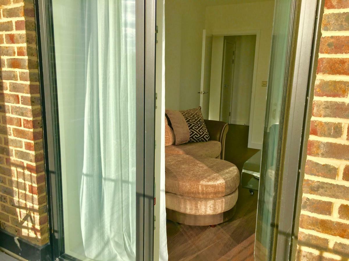 2-Bedrooms Modern Apartment Next To Velodrome, Lounge, Balcony, Parking, Abba ลอนดอน ภายนอก รูปภาพ