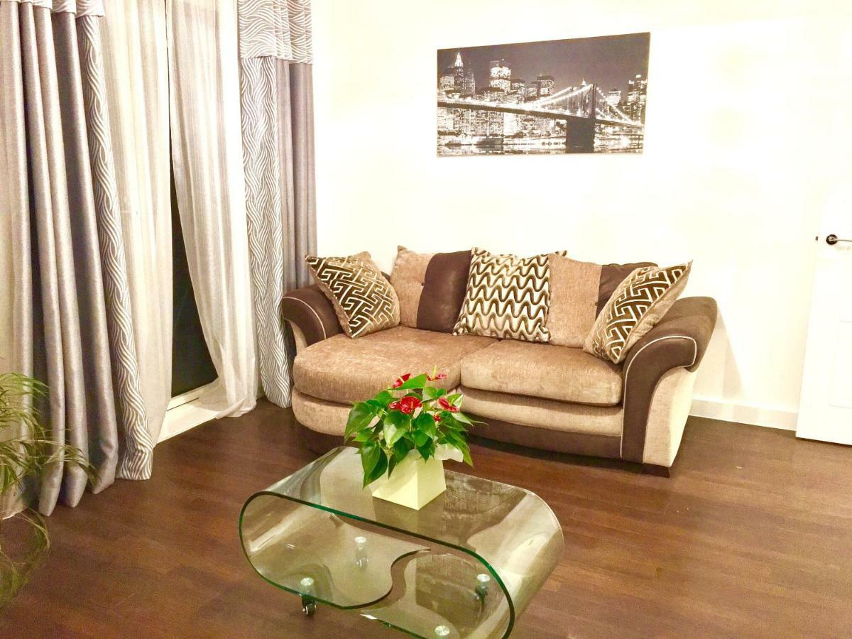 2-Bedrooms Modern Apartment Next To Velodrome, Lounge, Balcony, Parking, Abba ลอนดอน ภายนอก รูปภาพ
